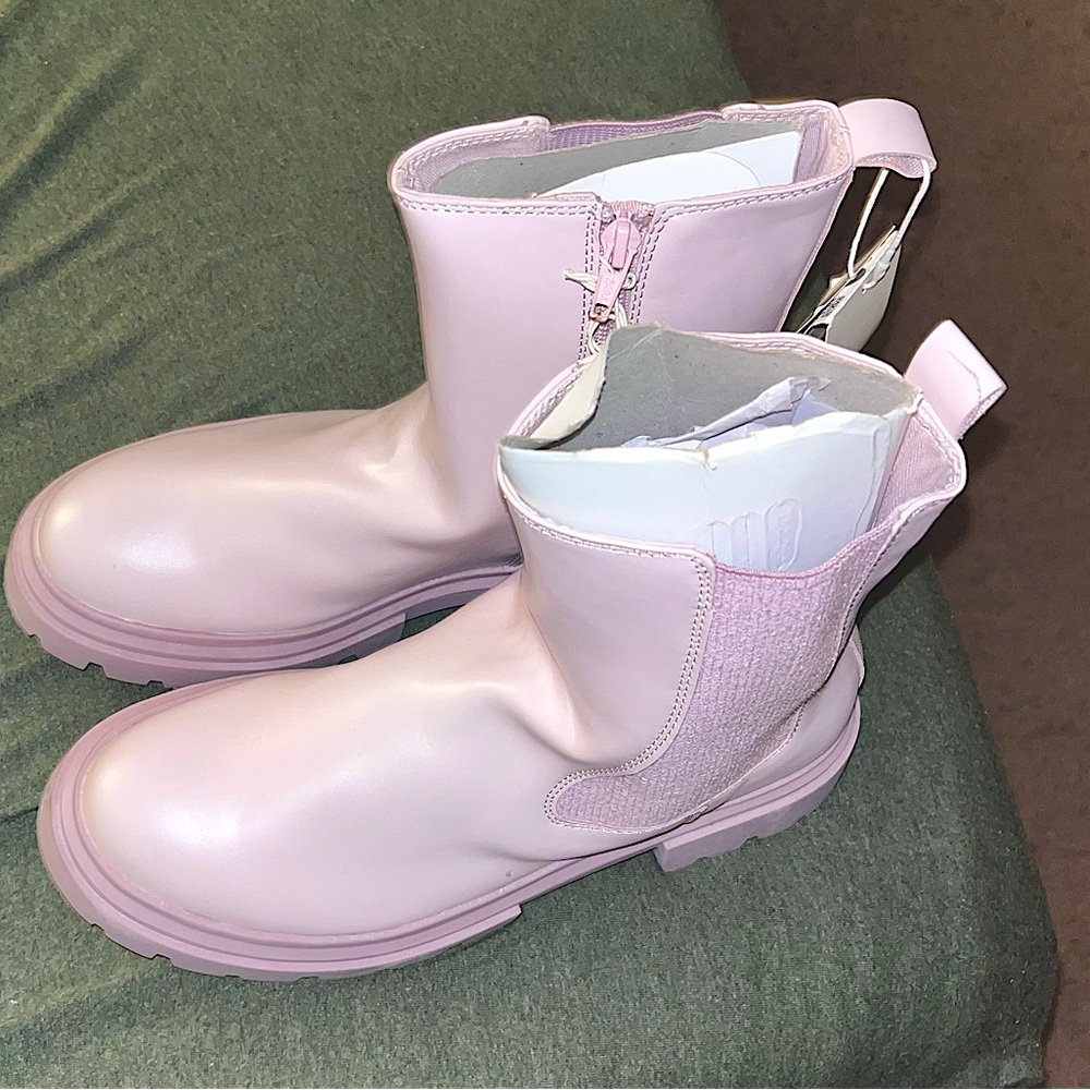 Powdered pink Zara Boots👢
